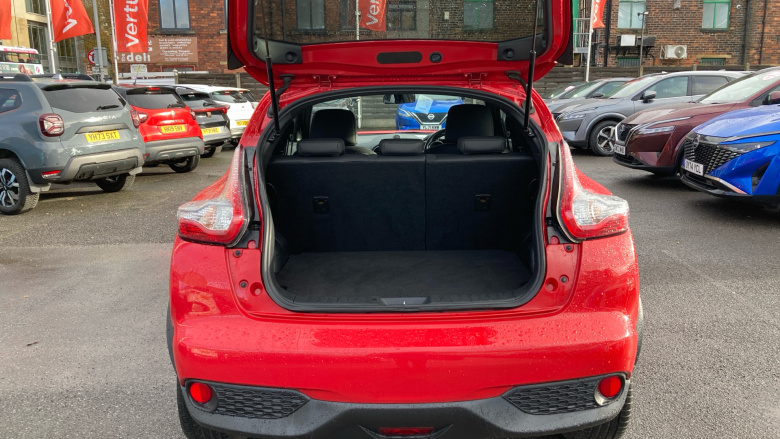 Nissan Juke 1.2 DiG-T N-Connecta 5dr Petrol Hatchback